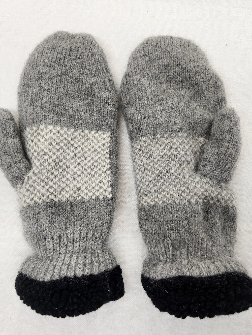 Thinsulate 40gram Womens OS Gray Wool Blend Snowflake Knit Mittens Fleece Lined
